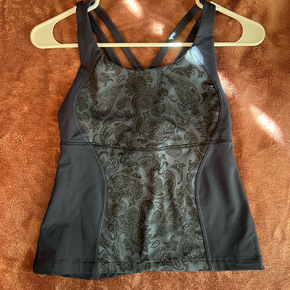 Cropped lululemon tank with strappy back